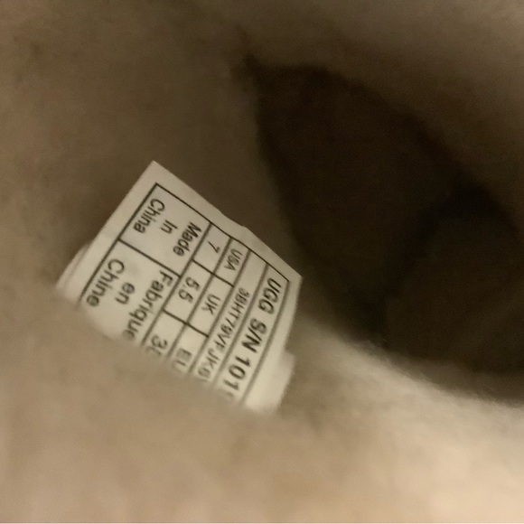 Ugg Classic Frill boot - Picture 4 of 5